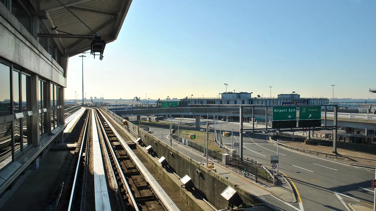 Does JFK Airport have CLEAR