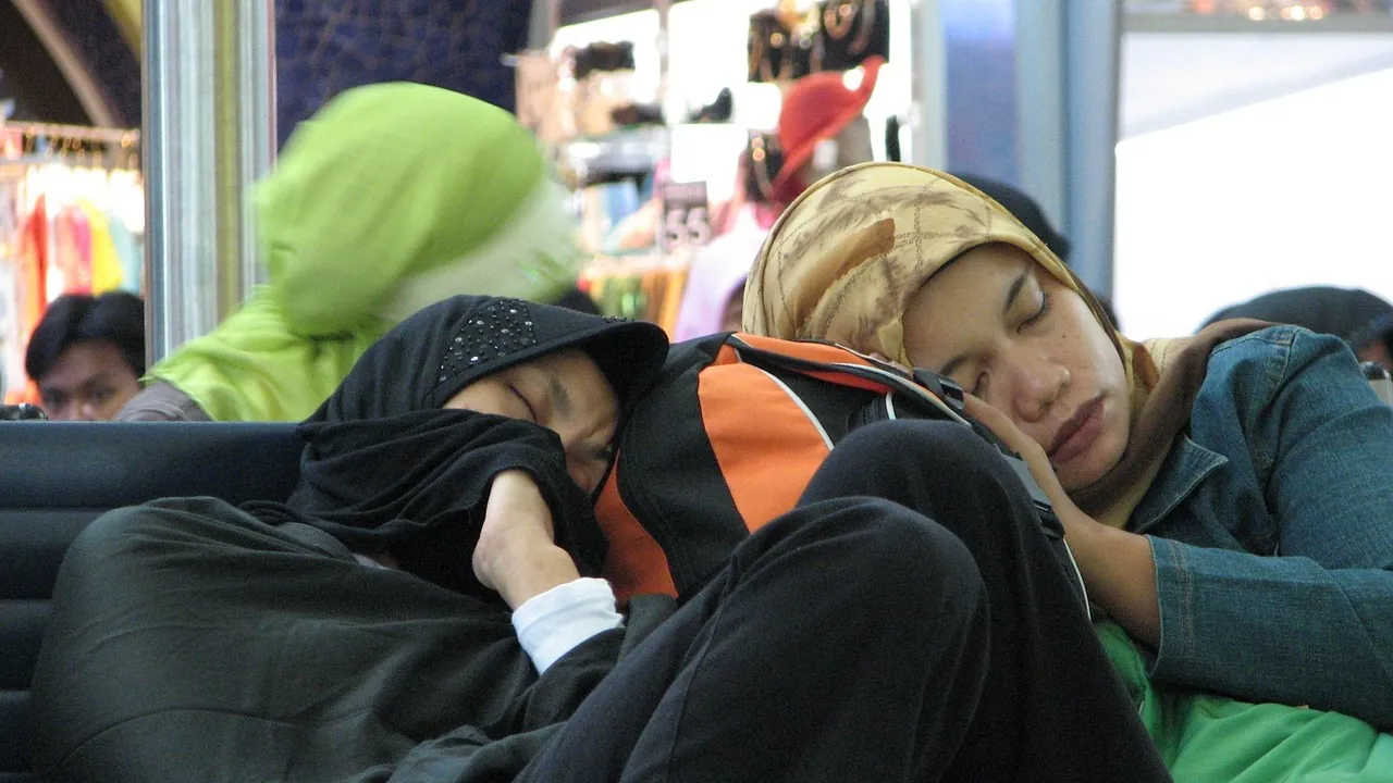 Lounges for Sleeping at Phoenix Airport