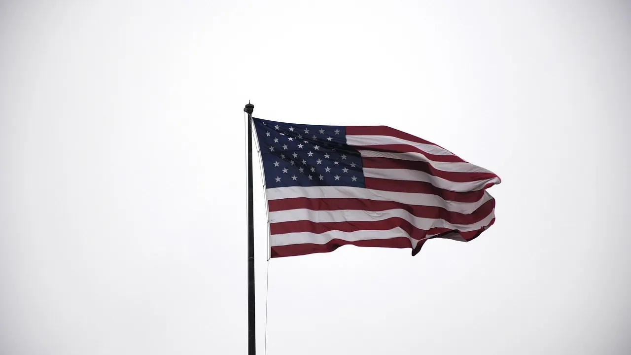 Airports Open 24/7 in the United States and UK
